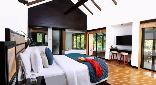 Двухместный номер Premium с видом на бассейн The IBNII Spa Resort