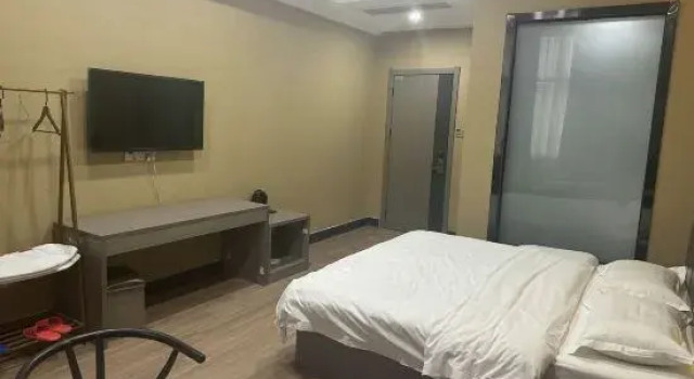 Люкс Business Yijia Homestay (Zhecheng Yigao)