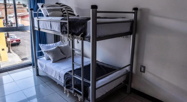Кровать в общем номере (мужской номер) Esencia Hostal Terminal Oaxaca