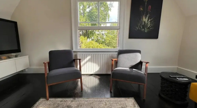 Stylish 1 Bedroom Top Floor Apartment in Highgate