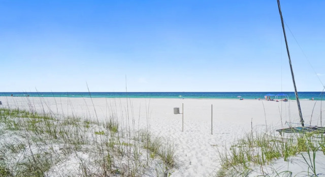 Beach House - Gulf Dream, Book Feriehus Hoteller i Lower Grand Lagoon med parkering, Parkering