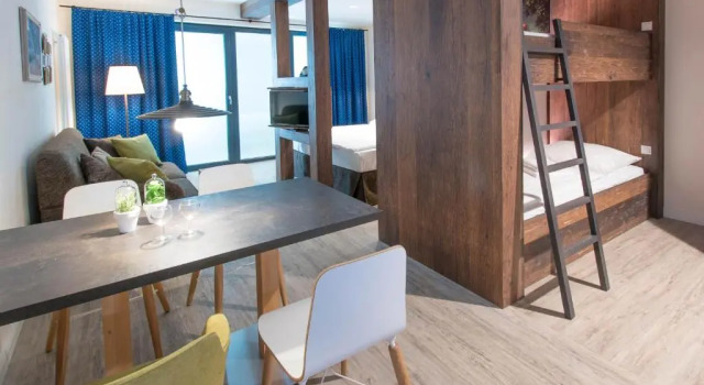 Апартаменты с балконом Spreewelten Hotel