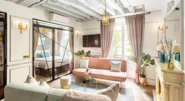 Luxury 4 bedroom 3 bathroom Aristocratic apartment - Louvre, Забронировать Апартаменты/квартира Париж Иль-де-Франс, рядом с Лувр — Риволи