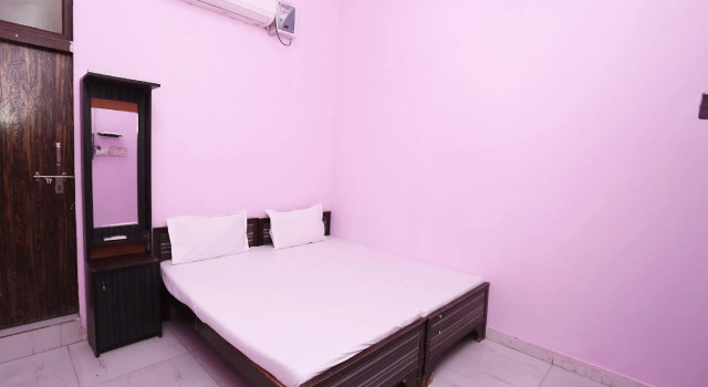 SPOT ON 41214 Om Shiv Palace