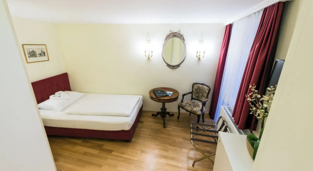 Одноместный номер Standard Graben Hotel