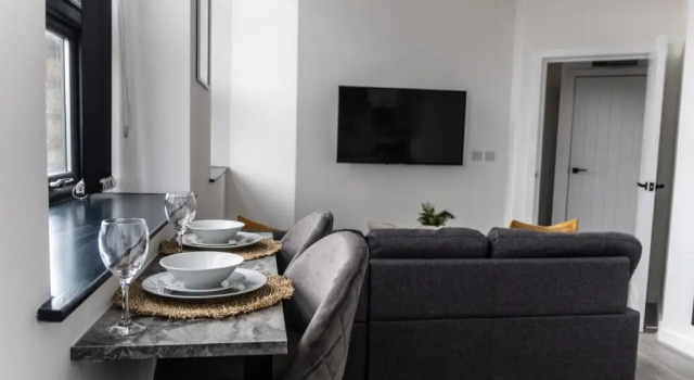 Апартаменты Deluxe Spire Accommodations Ltd.