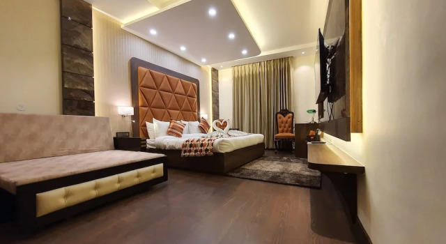 Двухместный люкс с видом на город Hotel Makhan Residency