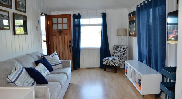 131 4th Ave Unit B