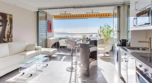 Студия Nice & bright studio with veranda & parking in Villeneuve-Loubet - Welkeys