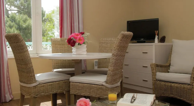 Apartment in Historic Town Villa in the Town of Arcachon
