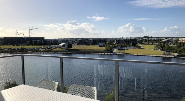Апартаменты c 1 комнатой с балконом и с видом на озеро North Shore Oceanside Kawana