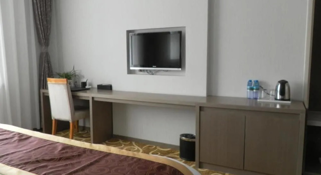 Rongcheng Celebrity Hotel High Speed Rail Station Shop, Забронировать Отель Бизнес-отели Шаньдун, 4* 5*