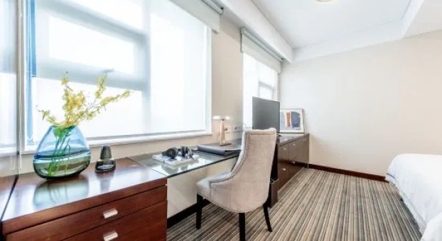 Люкс Executive Yuetang Zhenxuan Service Apartment