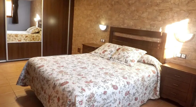 Villa With 5 Bedrooms in La Guardia de Jaen, With Wonderful Mountain V, Book Villa Sommerhuse i Jaen, Hytte