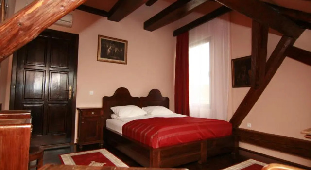 Полулюкс Hotel Poesis Satu Mare