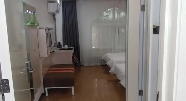 Youth Holiday Hotel (Beijing Peking University Stomatological Hospital Minda Branch)