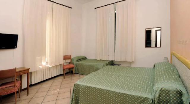 Номер Standard Hotel Marina