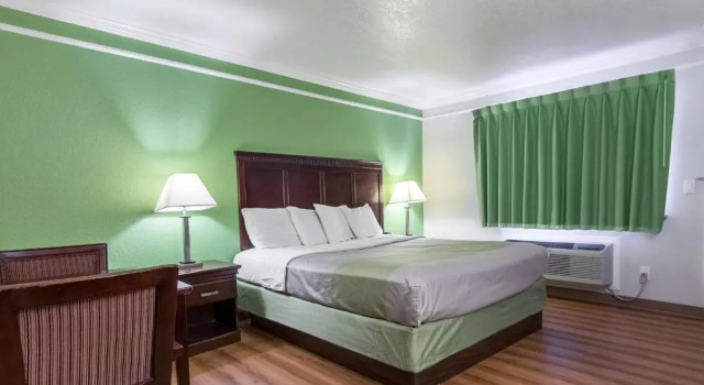 Номер Standard Motel 6-Kingsburg, CA