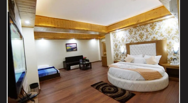 Полулюкс с видом на горы Grand Krisa Resort & SPA, Manali Experience Luxury With all Weather ACs in Every Room