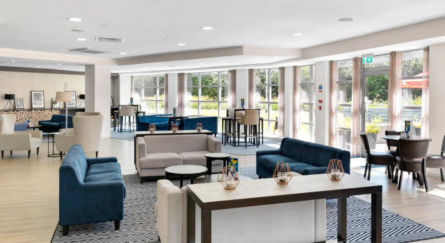 Holiday Inn Express Leigh - Sports Village by IHG, Забронировать Отель Отели Англии 3 звезды, 3*