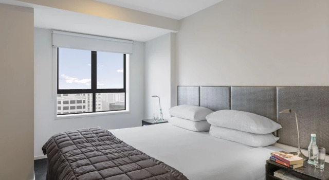 Номер Standard c 1 комнатой с балконом Nesuto St Martins Apartment Hotel