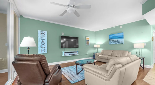Апартаменты с 2 комнатами с балконом и рядом с пляжем Sanibel Condos by Hosteeva