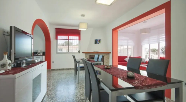 Villa - 12 Bedrooms with Pool and WiFi - 104986