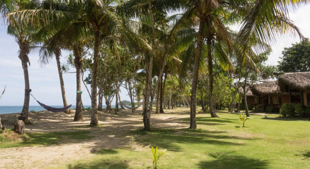 Бунгало рядом с пляжем Uprising Beach Resort