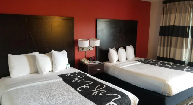 Четырёхместный номер Standard Ramada by Wyndham Oceanside