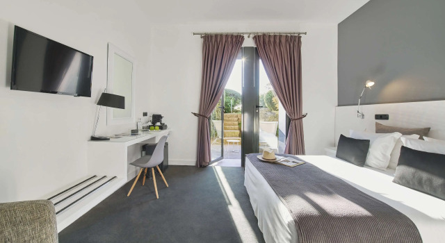 Двухместный номер Standard с видом на море Farol Hotel
