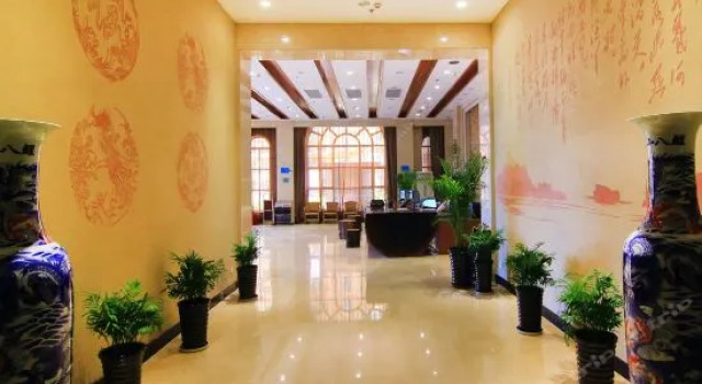 Yuntian Haiwan Holiday Hotel, Book Hotel Haigang District 