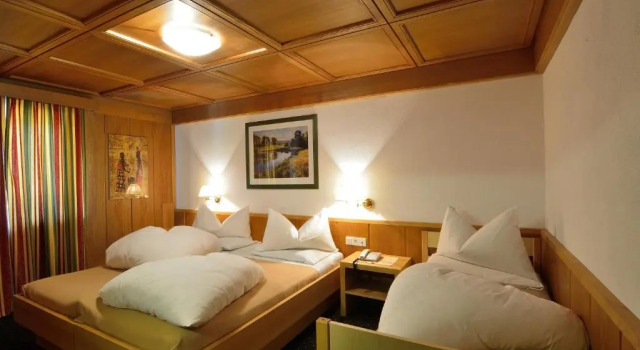 Семейный номер Standard Hotel Serena