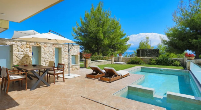 Sunny Villa Epta, Book Villa Hanioti 