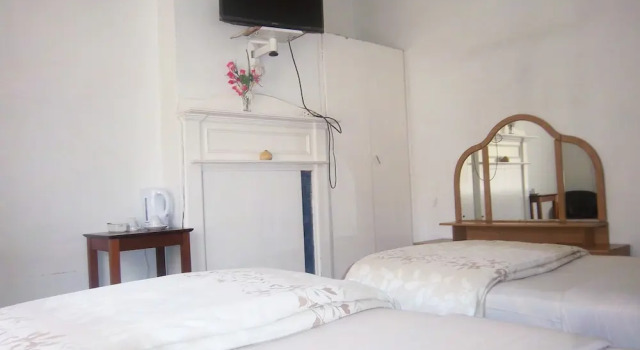 Standard quarto Franchise Guest House