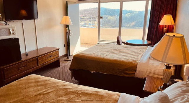 FairBridge Inn Express Mount Vernon Renfro Valley, Prenota Hotel Mount Vernon Kentucky
