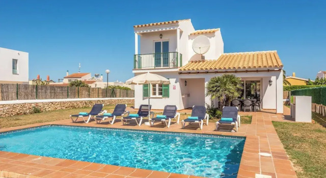 Вилла с 3 комнатами с балконом Villa Aguasol