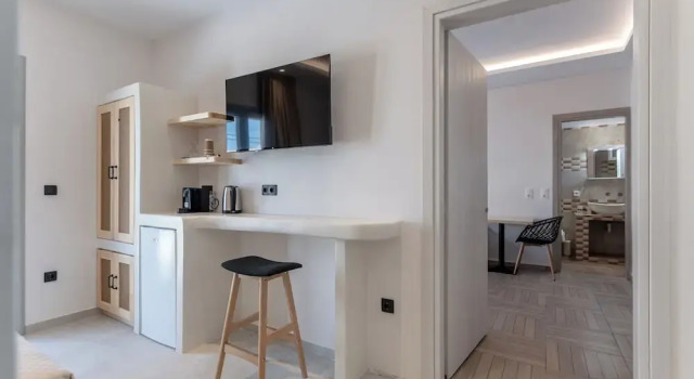 Семейный люкс с 2 комнатами Adama's Suites Naxos