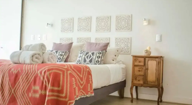 Семейные апартаменты с балконом и с видом на город Loica Suites