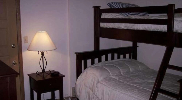 2 Bedroom Shuttle-In/Shuttle-Out Village View Hot Tub-Common