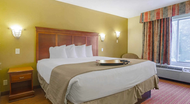 Номер Standard SureStay Plus Hotel by Best Western Durham Medical Center