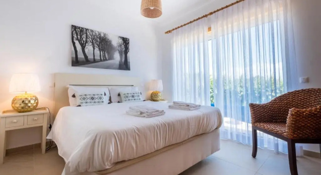 Magnifica Moradia V4, Book Hotel Hotels in Bom Sucesso with a Pool, Swimming Pool
