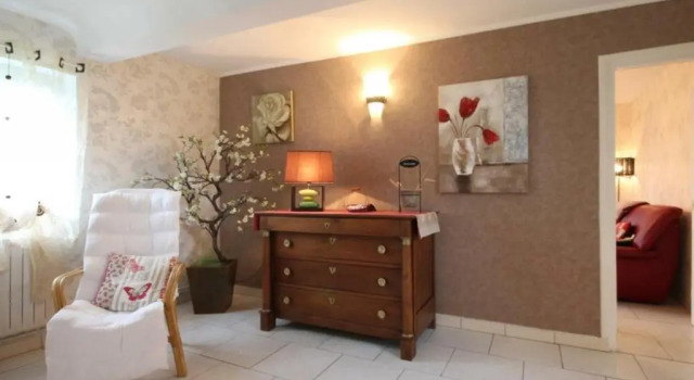 Charmante maison rénovée à la ferme avec jardin clos - FR-1-497-27, Забронировать Отель  