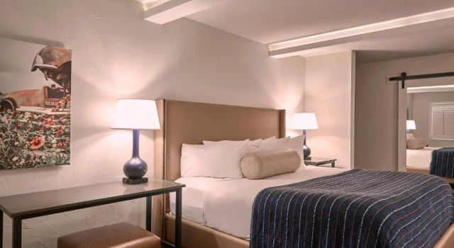 Номер Standard с видом на бассейн Fredericksburg Inn and Suites