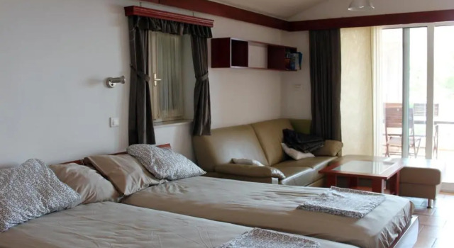 Ra-Krvavica Studio