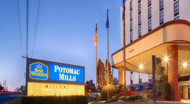 Четырёхместный номер Standard Best Western Potomac Mills