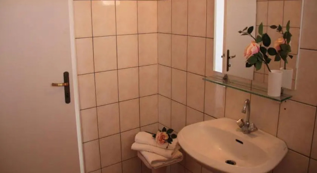 Апартаменты с видом на сад Alexandra Apartments