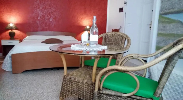 B&B Vico Vacanze, Buchen Sie Bed & Breakfast Hotels in Foresta Umbra mit Frühstück, Frühstück