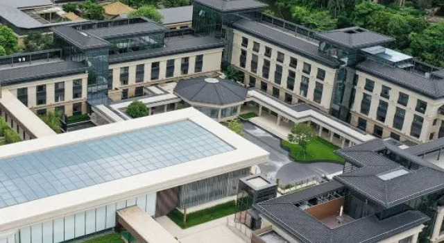Shenzhen Silver Lake Conference Center Hotel, Rezerwuj Hotel Hotele w Shenzhen z parkingiem, Parking