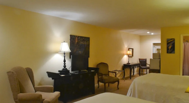 Двухместный люкс Cart Barn Inn