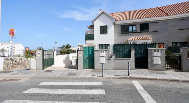 Вилла Masvacation Calle Lanzarote B, 4Room, Terrace